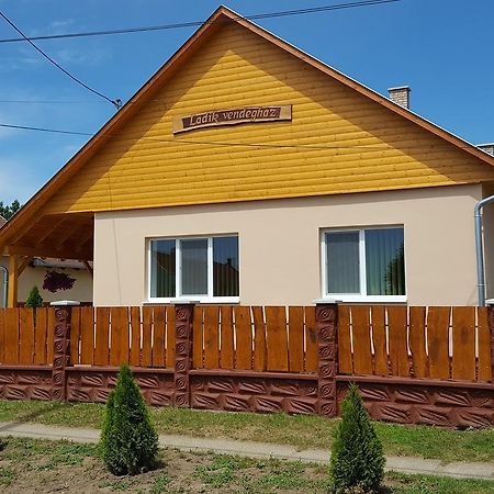 Ladik Vendeghaz Hotel Tiszafured Luaran gambar