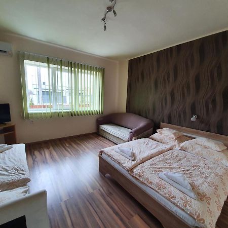 Ladik Vendeghaz Hotel Tiszafured Luaran gambar