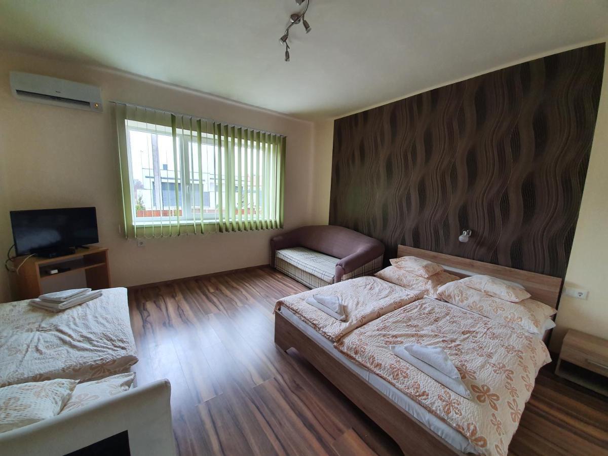Ladik Vendeghaz Hotel Tiszafured Luaran gambar