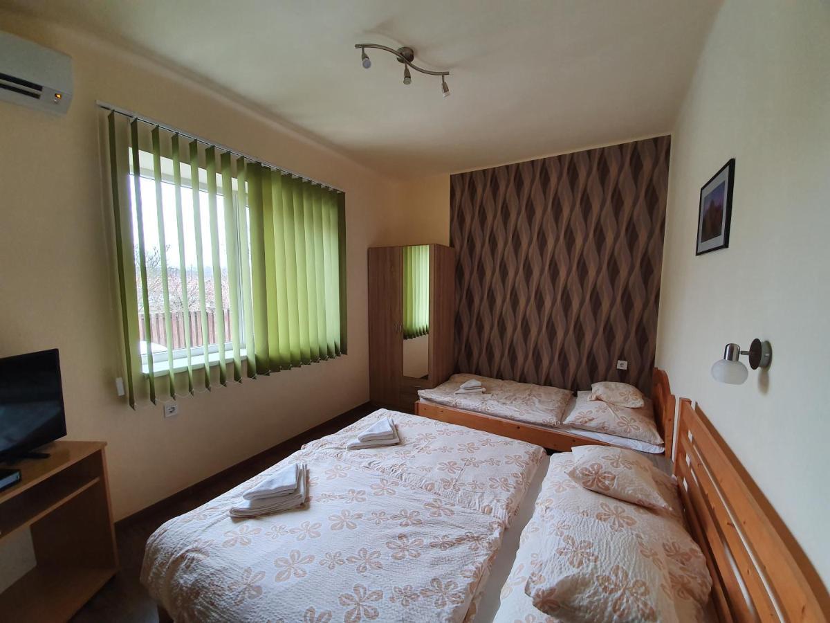 Ladik Vendeghaz Hotel Tiszafured Luaran gambar